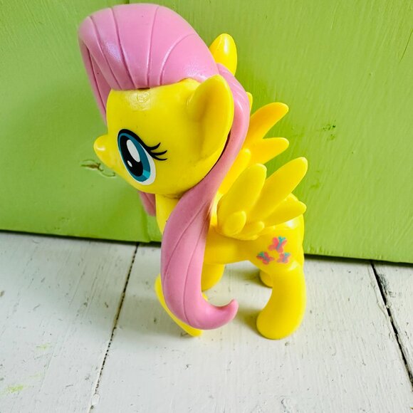 My Little Pony Fluttershy Rainbow Action Figure Toy Yellow Pegasus Pony - Picture 2 of 7